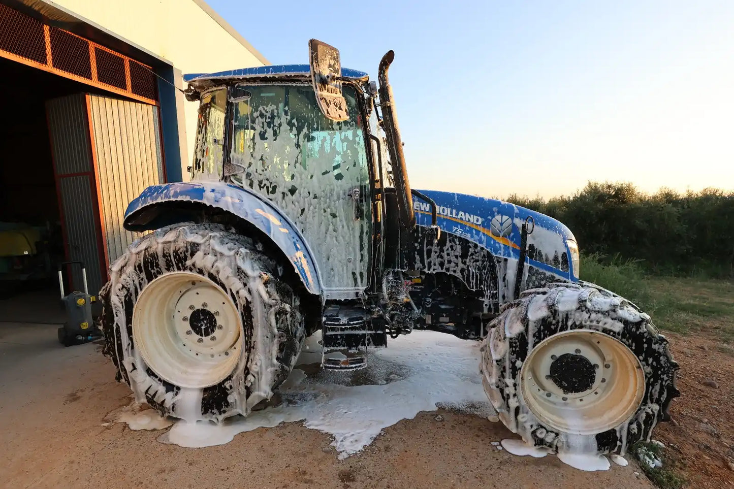 Cómo limpiar un tractor agrícola: guía práctica paso a paso